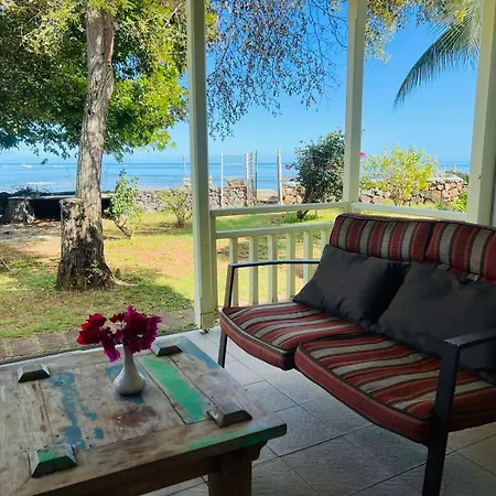 Les Fleurs Du Tamarin Beachfront Residences Exterior photo