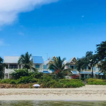 Les Fleurs Du Tamarin Beachfront Residences Exterior photo