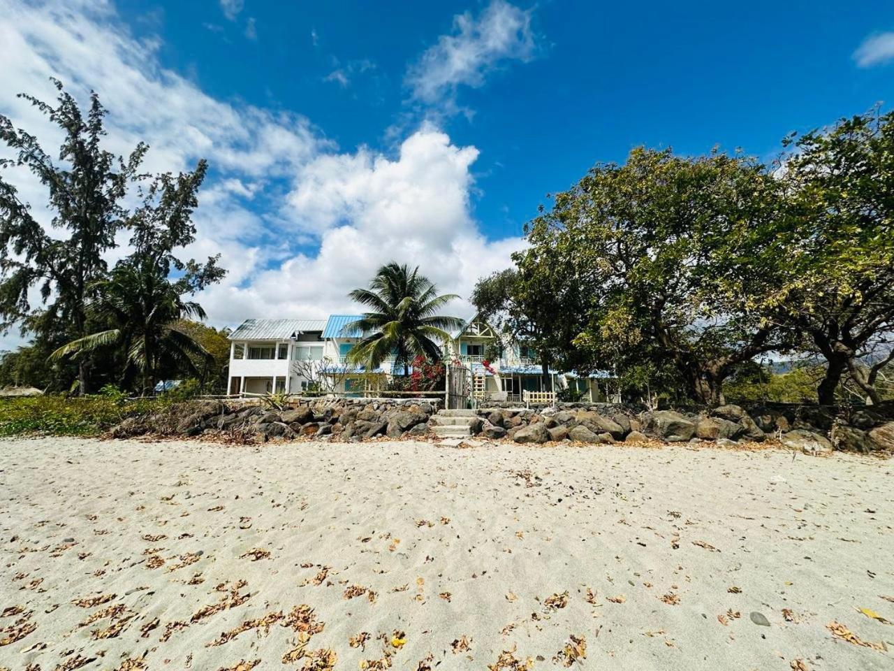 Les Fleurs Du Beachfront Residences Holiday home