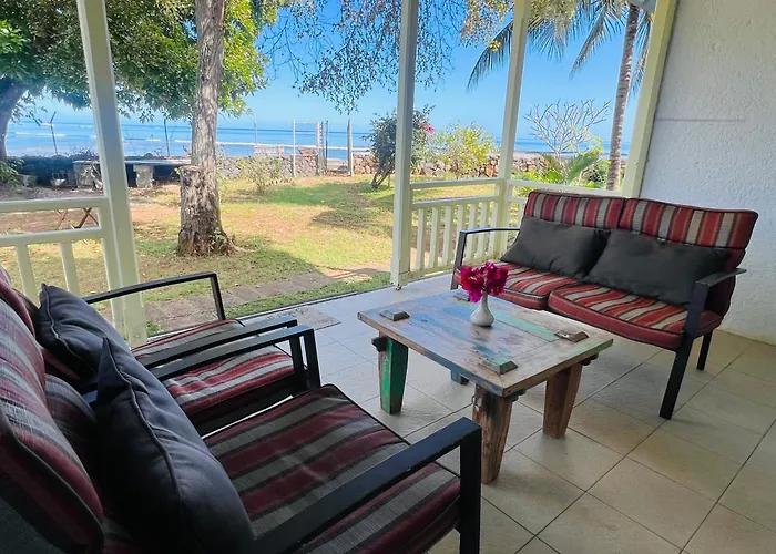 Les Fleurs Du Tamarin Beachfront Residences